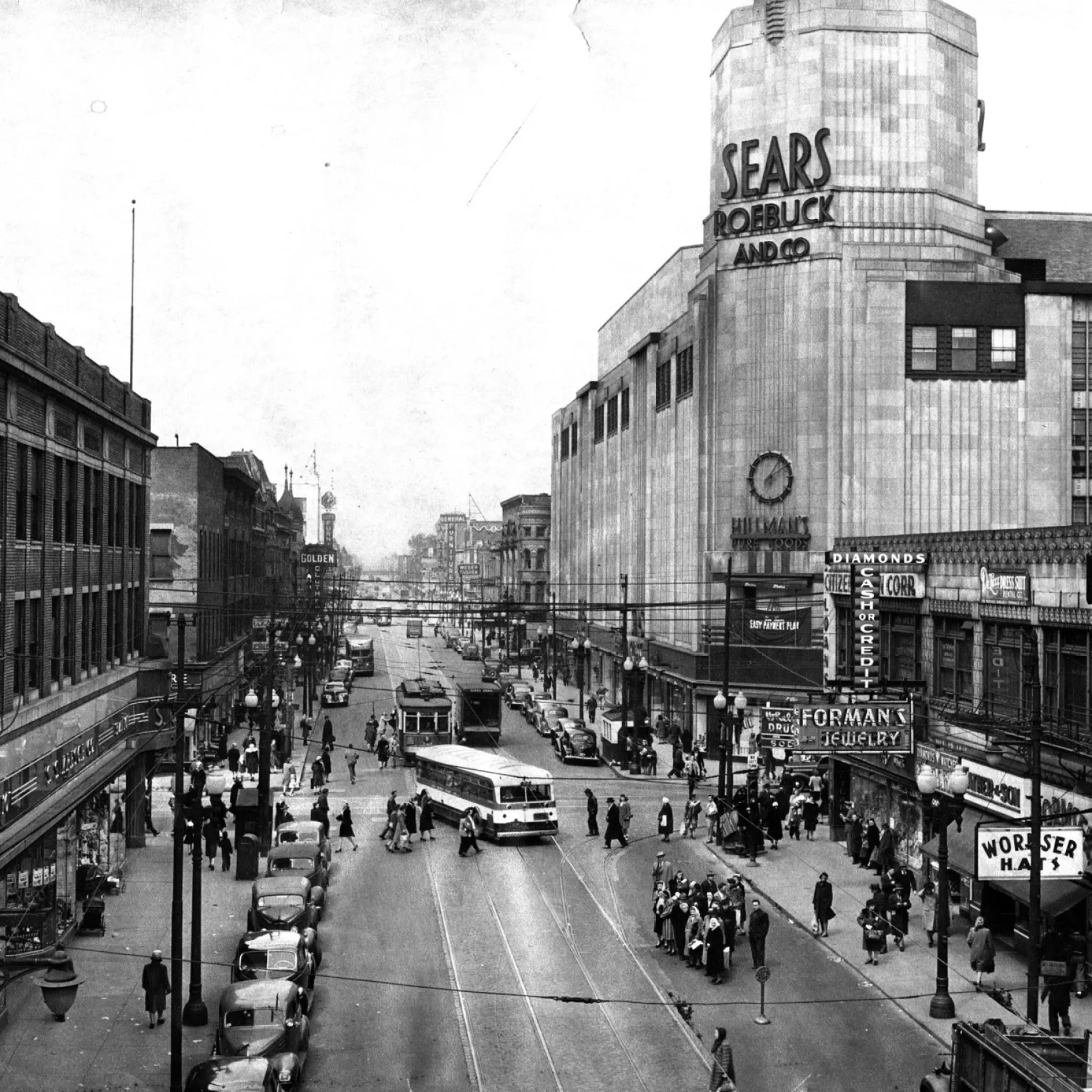 Chicago's Veiled Crimes: Unveiling the Untold Mysteries of the Windy City